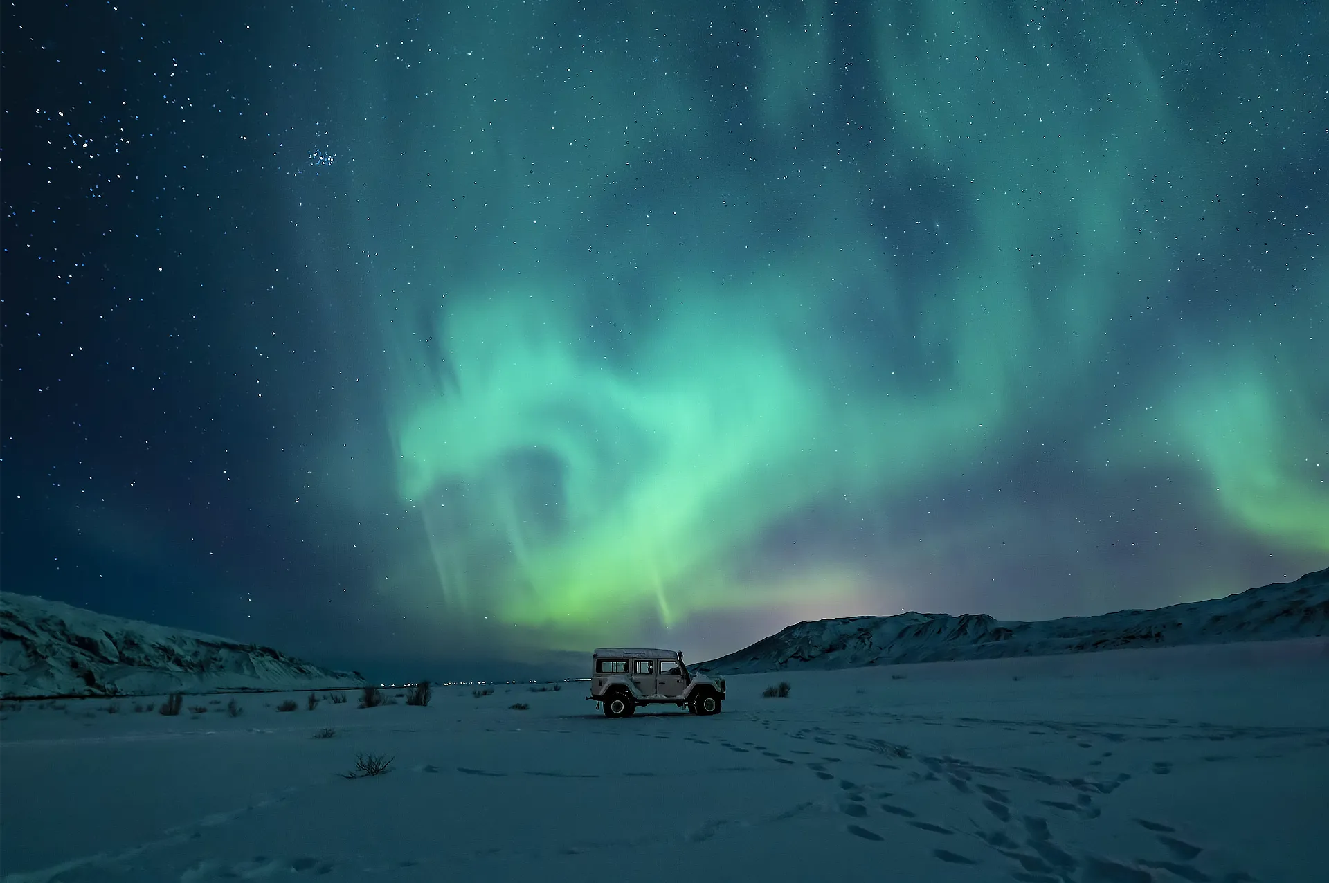 Photograph of a Iceland hot springs.